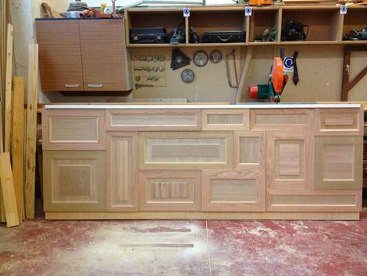 Produzione-artigianale-di-arredamenti-per-casa